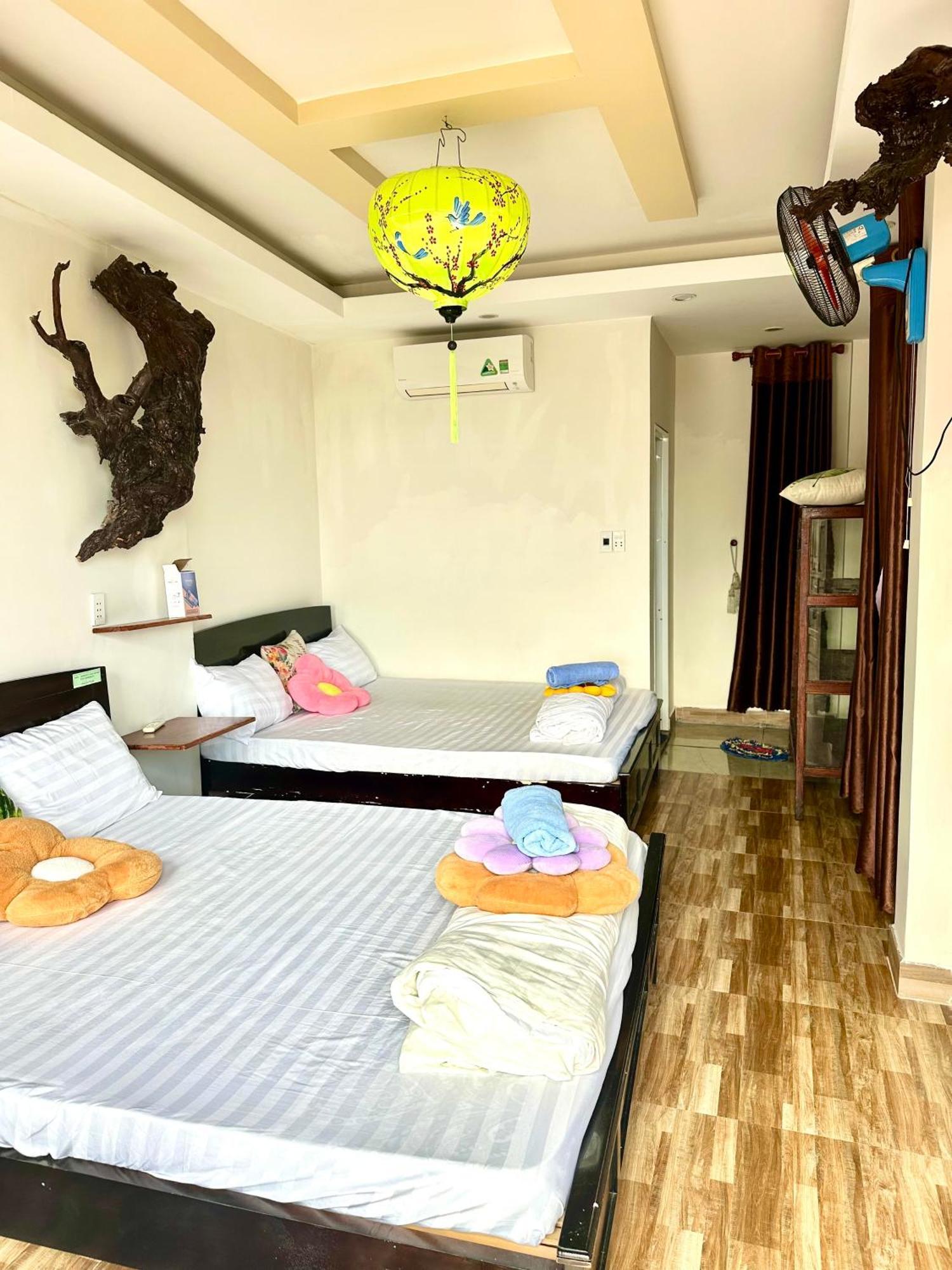 Ngo Khanh Homestay Tân Hiệ Exterior foto