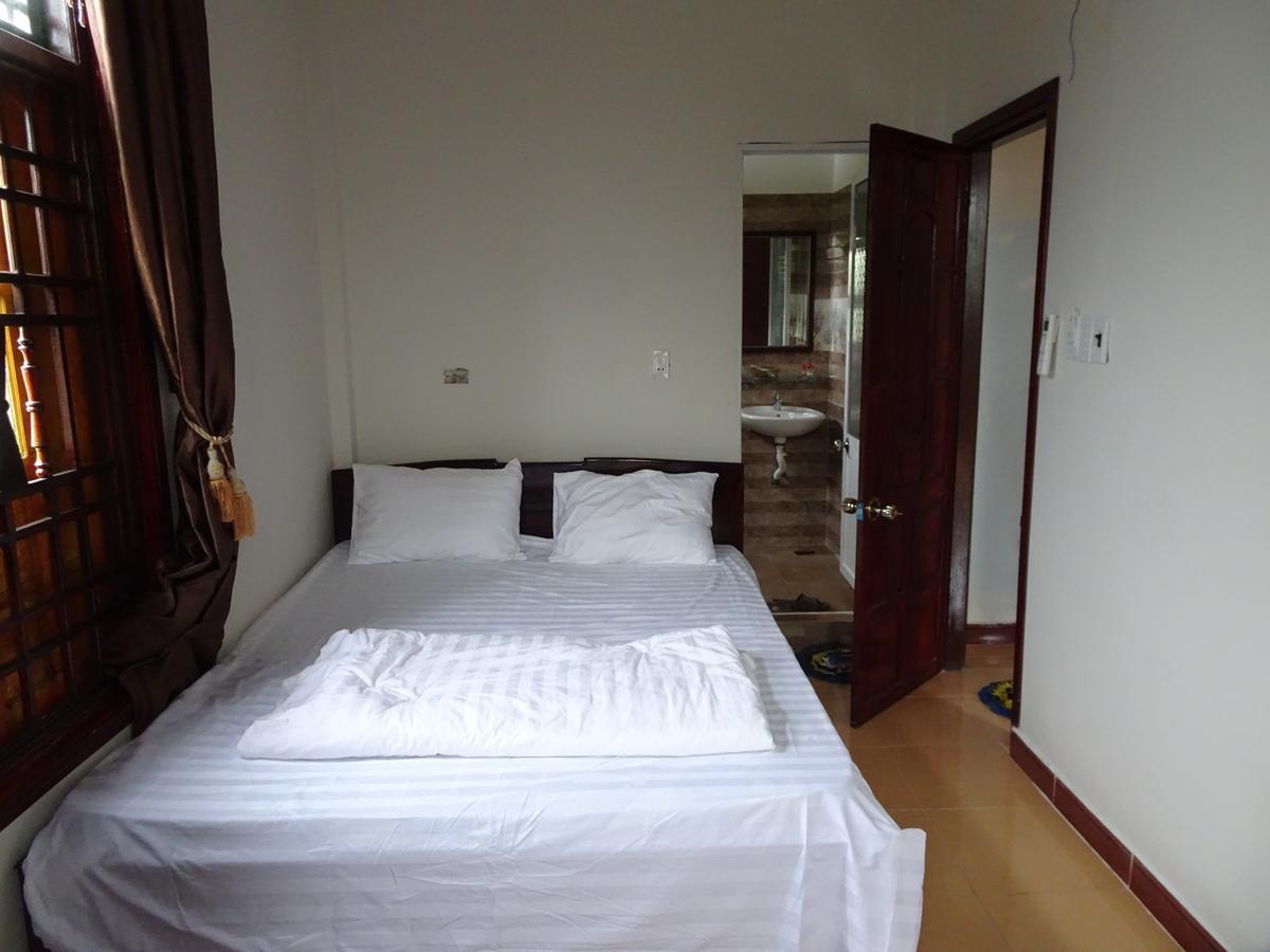 Ngo Khanh Homestay Tân Hiệ Exterior foto
