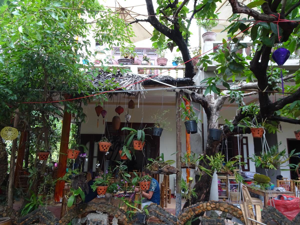 Ngo Khanh Homestay Tân Hiệ Exterior foto