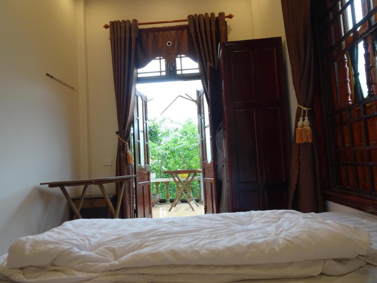 Ngo Khanh Homestay Tân Hiệ Exterior foto